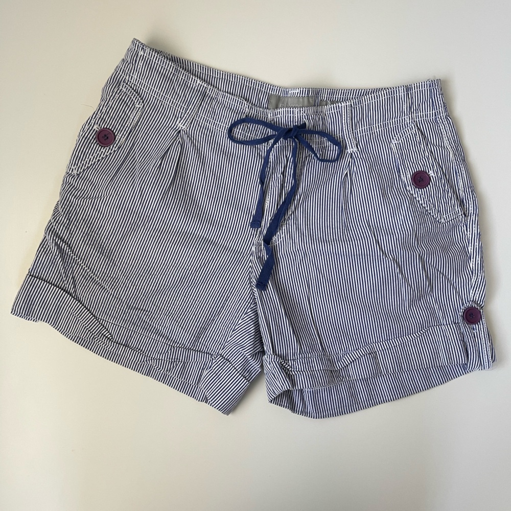 LIZ CLAIBORNE STRIPED SHORTS